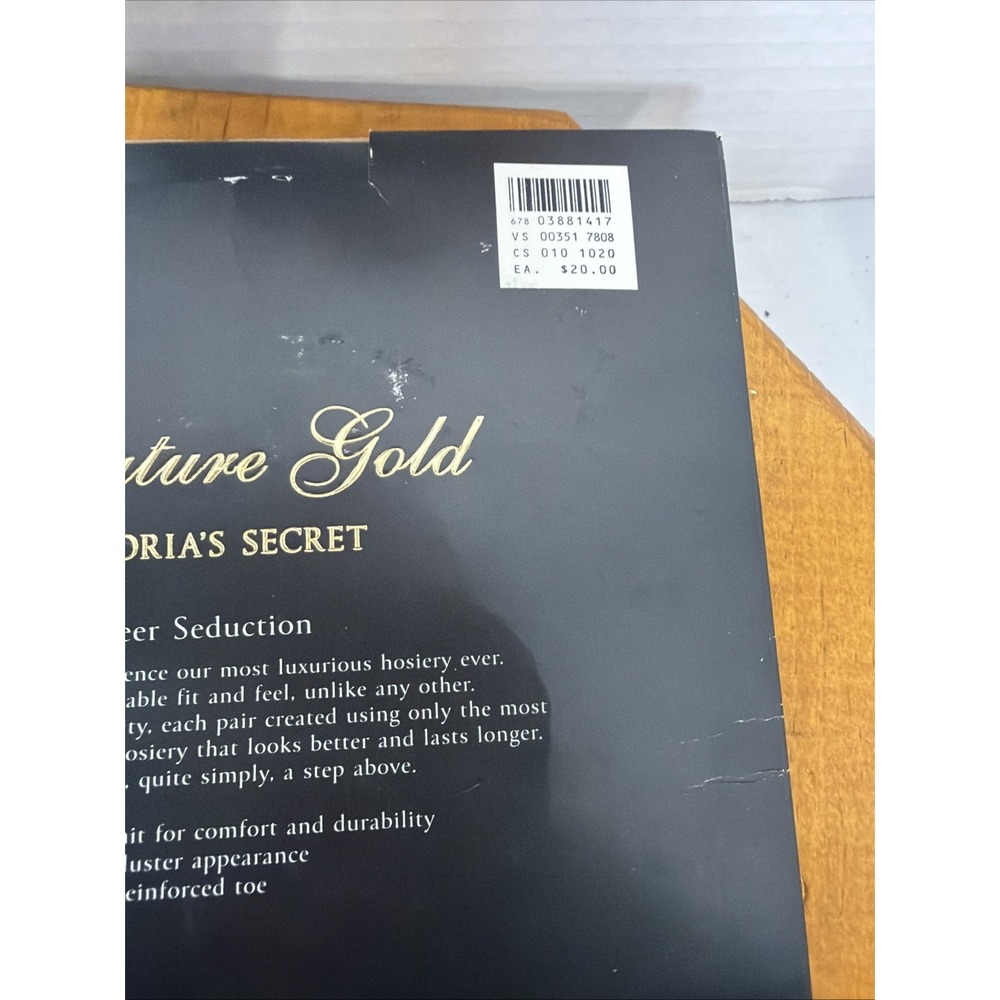Victoria's Secret Signature Gold Sheer Seduction Stockings 15 Denier Black SizeB - Picture 8 of 13
